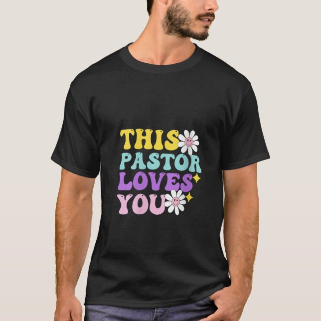 Kvinna den här pastorn Kärlek Du Pride Christian H T Shirt (Framsida)