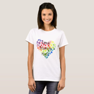 Kvinna för kärlektrumfhat skjorta för utslagsplats tee shirt