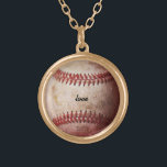 Kvinna för personligbaseballfläkt halsband<br><div class="desc">En underbar gåva för en lagmamma eller baseball största kvinnliga fläkt.  Guld- fullföljande och utskrivavet avbildar och beställnings- text. Du kan även upload ditt egna foto i stället för denna red ut baseball avbildar. 

Original- baseballfoto av Becky Nimoy</div>