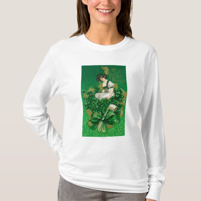 Kvinna för St Patrick dagsouvenir på klöverplats T Shirt (Framsida)