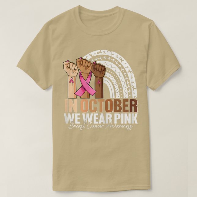 Kvinna Hand i oktober bäror vi rosa bröstcancer T Shirt (Design framsida)