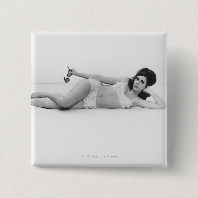 Kvinna i baddräkt knapp (Framsida)