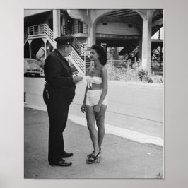 Kvinna i Bathing Kostym som får en Biljett Poster