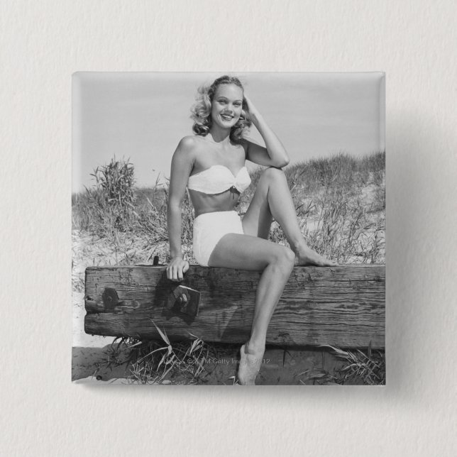 Kvinna i bikini knapp (Framsida)