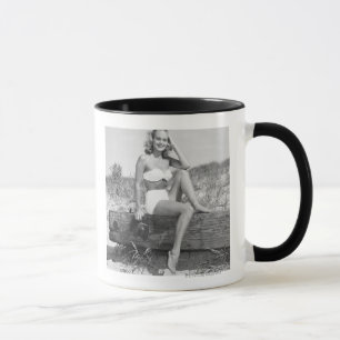 Kvinna i bikini mugg