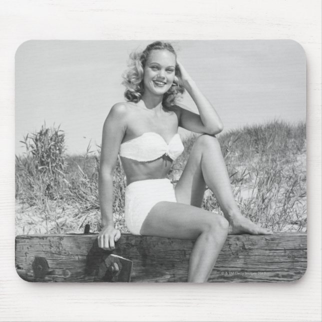 Kvinna i bikini musmatta (Framsidan)