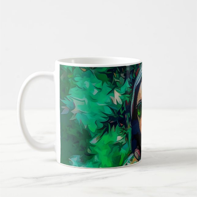 Kvinna i Grönt Slasser Kaffemugg (Vänster)