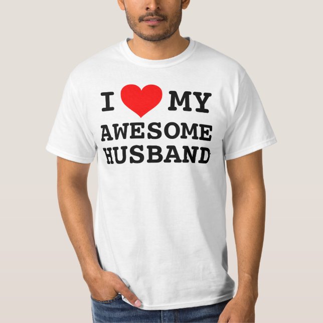 Kvinna jag älskar min enorma make t-shirt (Framsida)