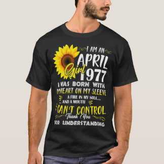 Kvinna jag är en aprilflicka 1977 44:e födelsedags t shirt