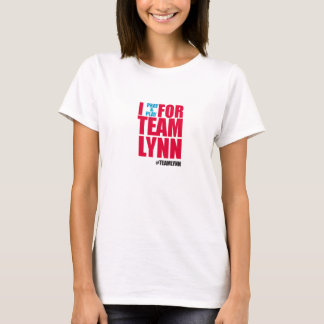 Kvinna jag ber & leker för den lagLynn Tee Shirt