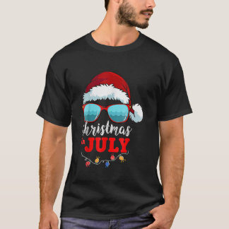 Kvinna jul i juli, jultomten - Summan av solglasög T Shirt