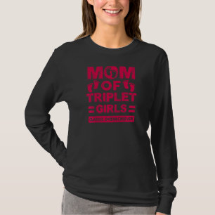 Kvinna Mamma i Triplet Girls Classic Overachiever T Shirt