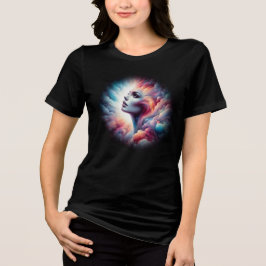 Kvinna med Cosmic Aura Hair T Shirt