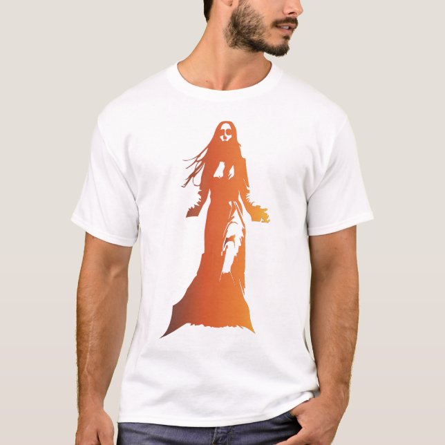 kvinna med lång könsgång i en orange-tonad silhuet t shirt (Framsida)