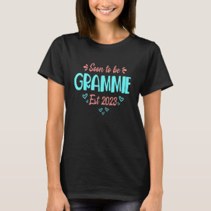 Kvinna Mors dag snart till Grammie Est 2023 T Shirt