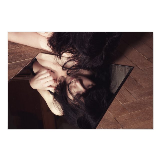 Kvinna och spegel fototryck (Framsidan)