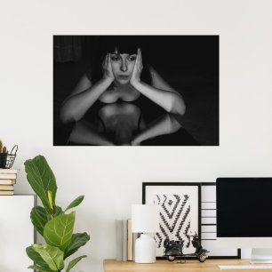 Kvinna och spegel poster