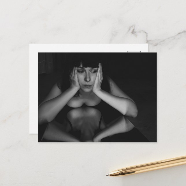 Kvinna och spegel vykort (Fram/Back In Situ)