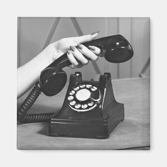 Kvinna på mobil närhet magnet (Framsidan)