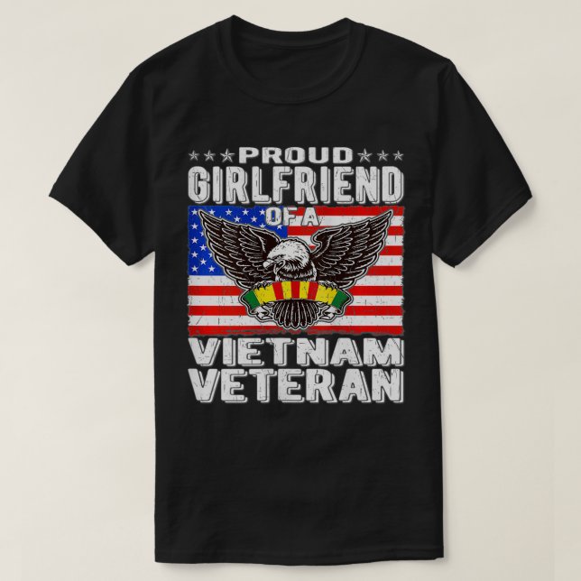 Kvinna Proud Girlvän till ett vietnamesiskt vetera T Shirt (Design framsida)
