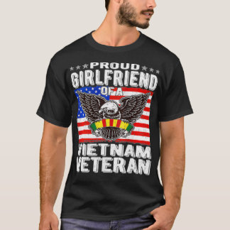 Kvinna Proud Girlvän till ett vietnamesiskt vetera T Shirt