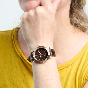 Kvinna Ro Guld Monogrammed brunt läderband Armbandsur