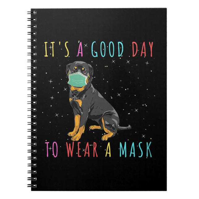 Kvinna Rottweiler Bära en mask funny dag i Bran Anteckningsbok (Framsidan)