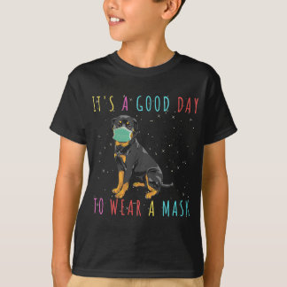 Kvinna Rottweiler Bära en mask funny dag i Bran T Shirt