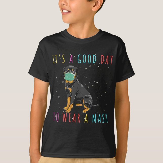 Kvinna Rottweiler Bära en mask funny dag i Bran T Shirt (Framsida)