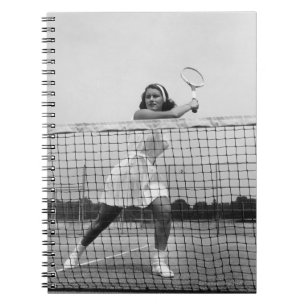 Kvinna som leker tennis anteckningsbok