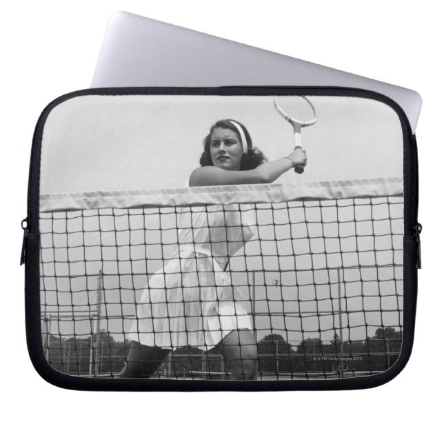 Kvinna som leker tennis laptop sleeve (Framsidan)