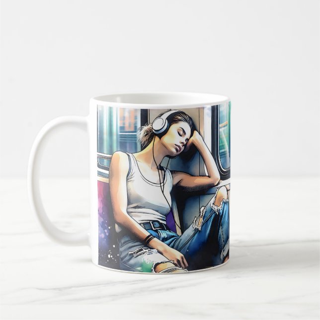 Kvinna som sover på tunnelbanan medan hon lyssnar  kaffemugg (Vänster)