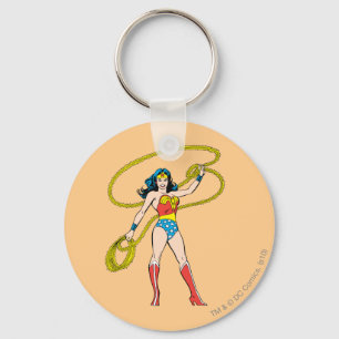 kvinna stående med Lasso Nyckelring
