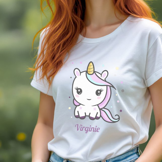 Kvinna T-Shirt med Cute Unicorn (Woman T-Shirt with a Cute Unicorn)