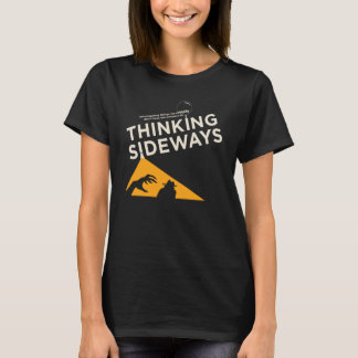 Kvinna tänkande T-tröja 2016 åt sidan för T-shirt