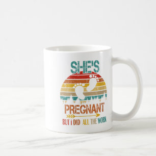 Kvinna Vintage Retro Funny Hon är gravid men jag D Kaffemugg