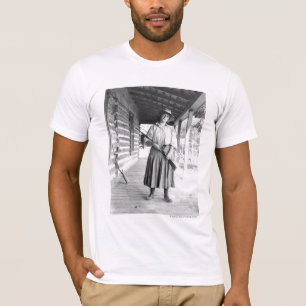 Kvinnainnehav ett gevär på en farstubro tee shirt