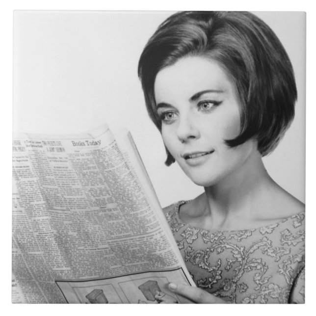 Kvinnaläsning Newpaper Kakelplatta (Framsidan)