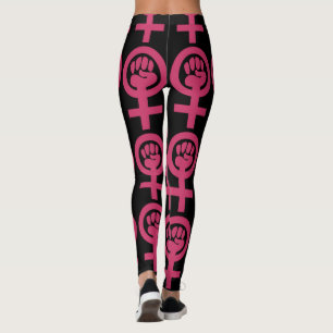 Kvinnan driver emblemen leggings