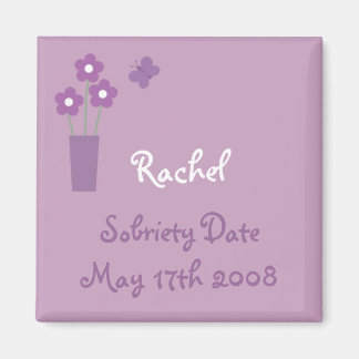 Kvinnans lilac Sobriety Date magnet