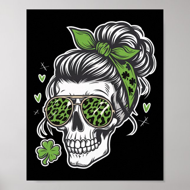 Kvinnlig dödskalle St. Patricks dag Messy Bun  Poster (Framsidan)