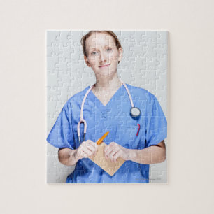 Kvinnlig Doktor i Scrubs Pussel