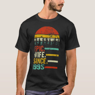 Kvinnlig Epic-fru sedan 1995 T Shirt