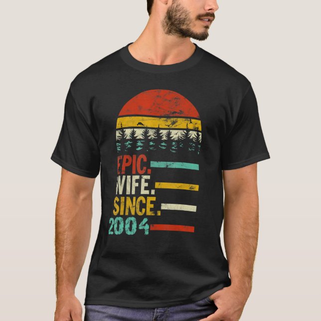 Kvinnlig Epic-fru sedan 2004 T Shirt (Framsida)