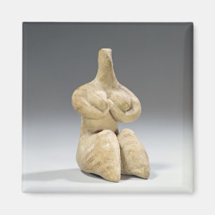 Kvinnlig figurine i den Halaf stilen, c.4500 BC Magnet