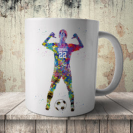 Kvinnlig fotbollsspelare kaffemugg