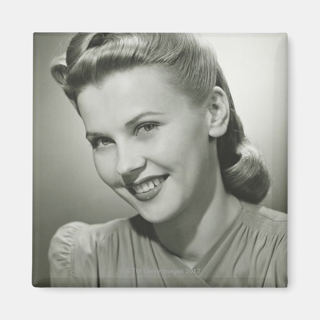 Kvinnlig leende 2 magnet (Framsidan)