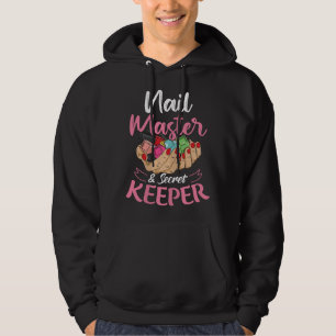Kvinnlig nageltekniker för en manikyrister hoodie
