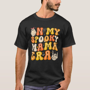 Kvinnlig spökande i min kusliga mammy-era groovy H T Shirt