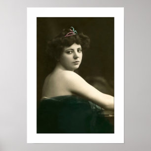kvinnlig tiara-nätklänning poster